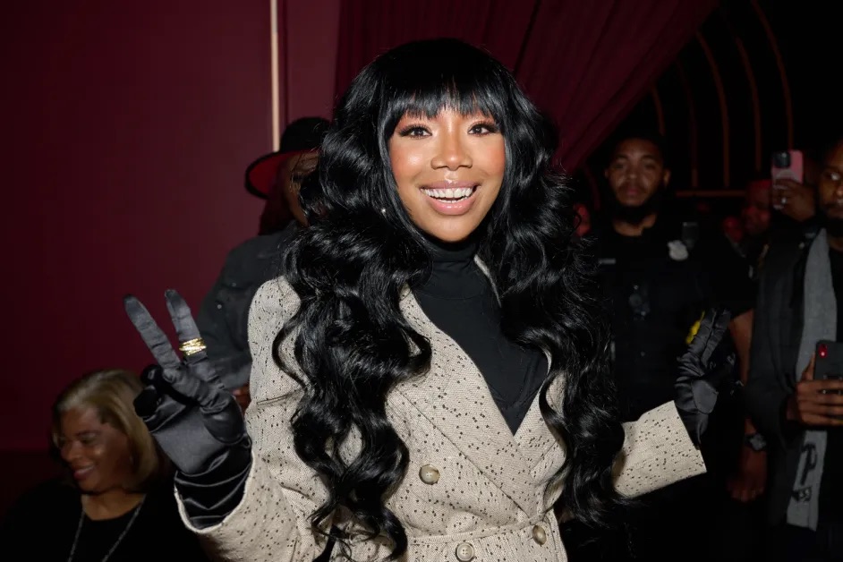 Brandy’s Instagram Restored After Being Hacked; Social Media Users Peep Deleted Comments!